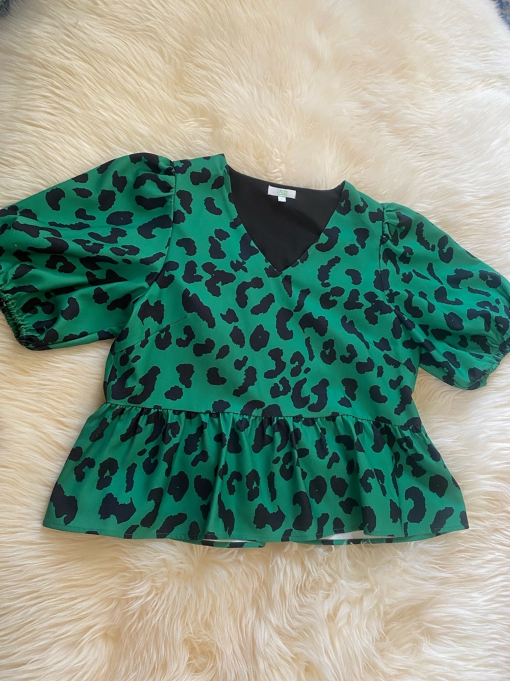 Girls' Green Leopard-Print Peplum Top with Puff Sleeves